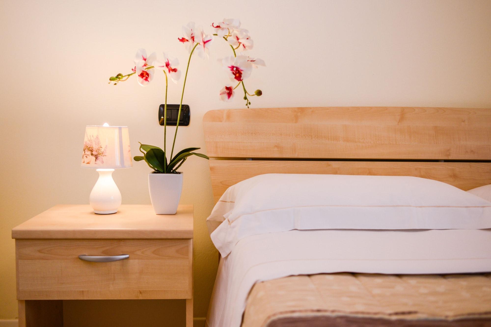 Ahg Donna Silvia Wellness Hotel Manerba del Garda Bagian luar foto