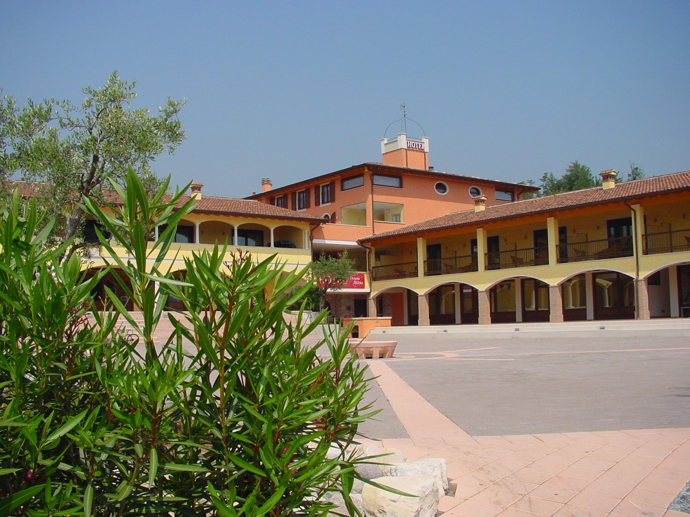 Ahg Donna Silvia Wellness Hotel Manerba del Garda Bagian luar foto
