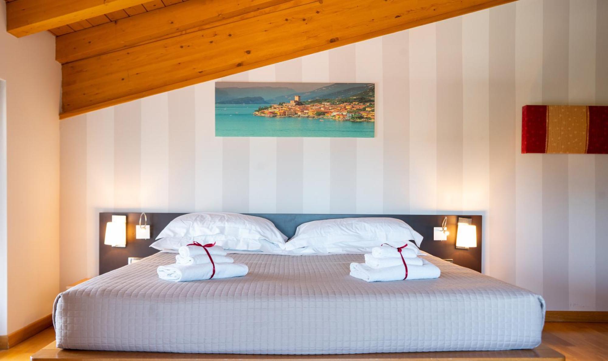 Ahg Donna Silvia Wellness Hotel Manerba del Garda Bagian luar foto