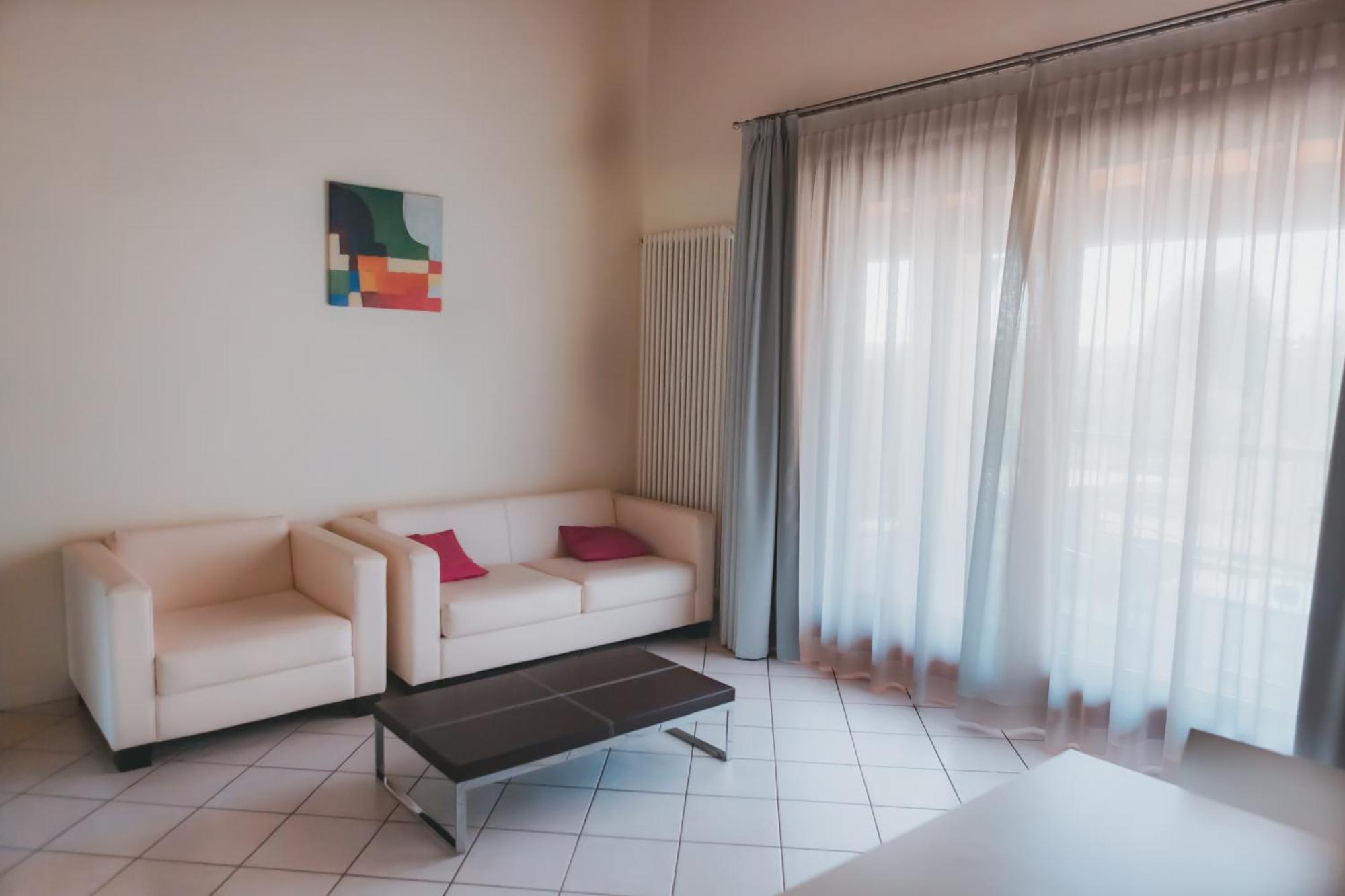 Ahg Donna Silvia Wellness Hotel Manerba del Garda Bagian luar foto