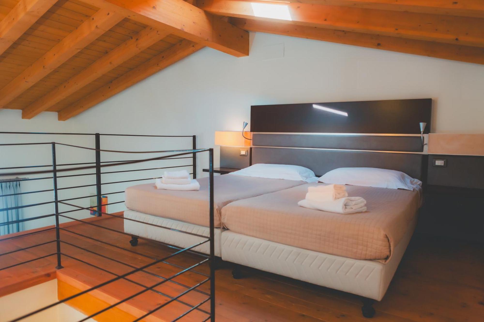 Ahg Donna Silvia Wellness Hotel Manerba del Garda Bagian luar foto